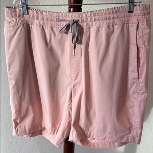 Men’s Lululemon cotton blend shorts.